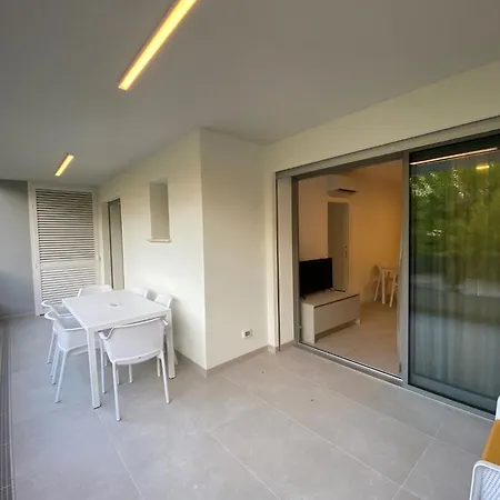 Modern Flat 300m From The Apartman *